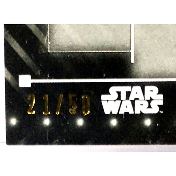 Topps Star Wars Masterwork Purple Para #21/50 POE DAMERON STAMP RELIC CARD SC-PZ - Picture 4 of 4